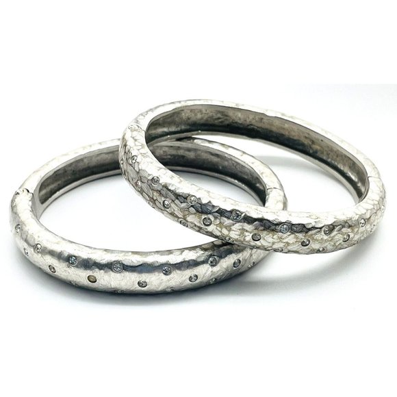 Hinged Bangle Bracelets Lot of 2 Silver Tone Rhinestone Accents Hammered Texture - Picture 1 of 7